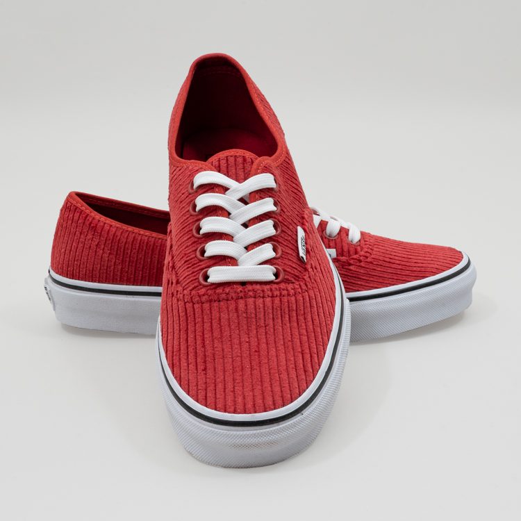 [VANS] VN0A38EMU56